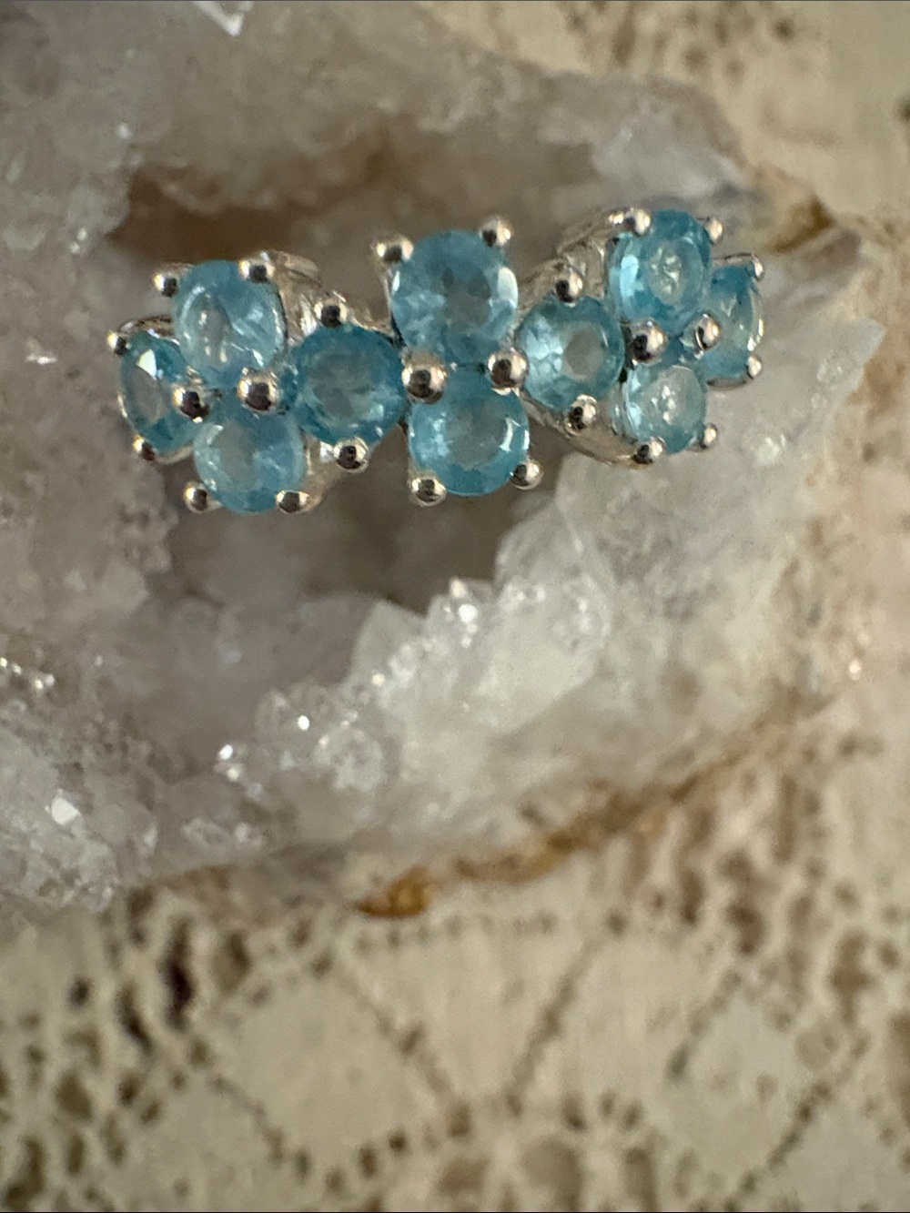 Blue Aquamarines Clovers cluster Ring. Spectacular blue.